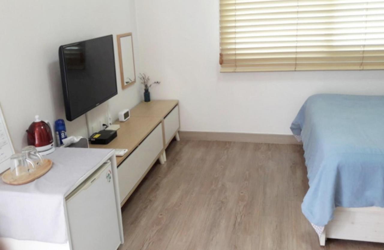 Moon Forest Guesthouse Jeju Esterno foto