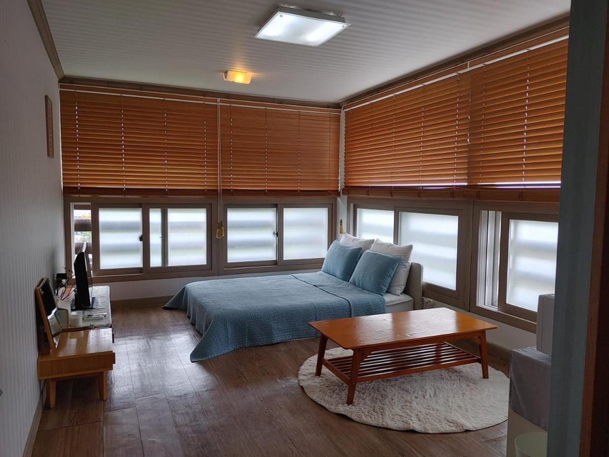 Moon Forest Guesthouse Jeju Esterno foto