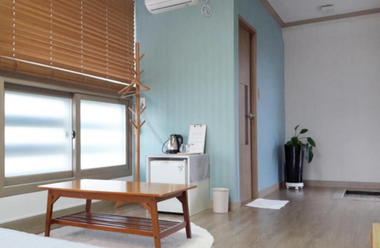 Moon Forest Guesthouse Jeju Esterno foto