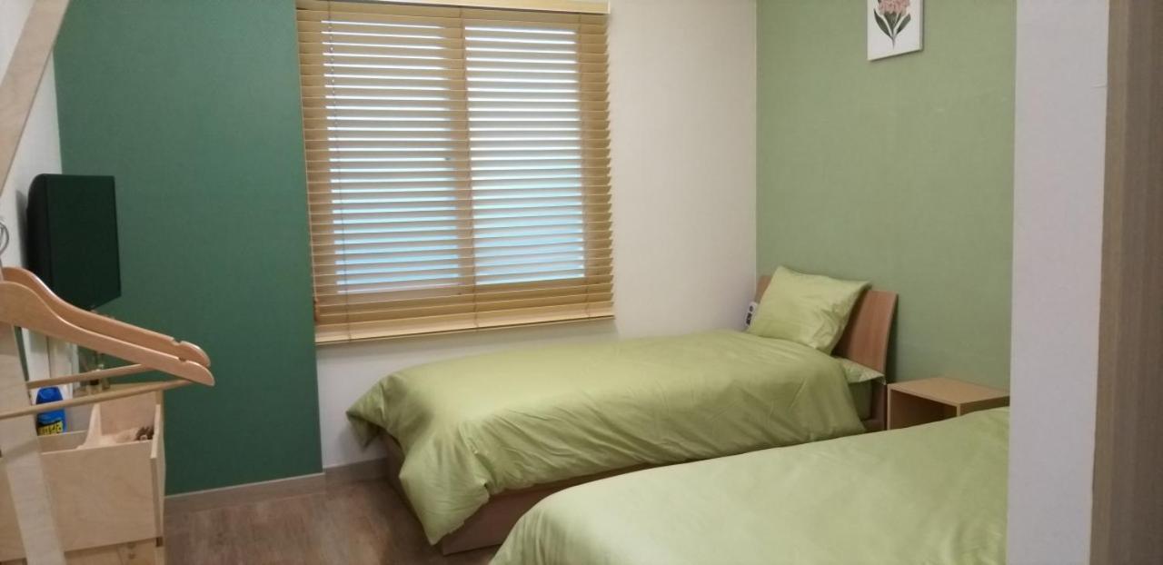 Moon Forest Guesthouse Jeju Esterno foto