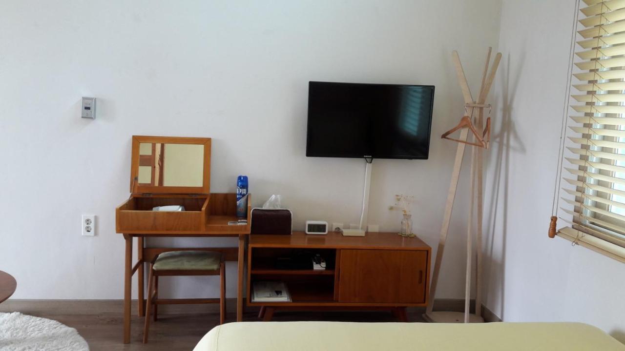 Moon Forest Guesthouse Jeju Esterno foto