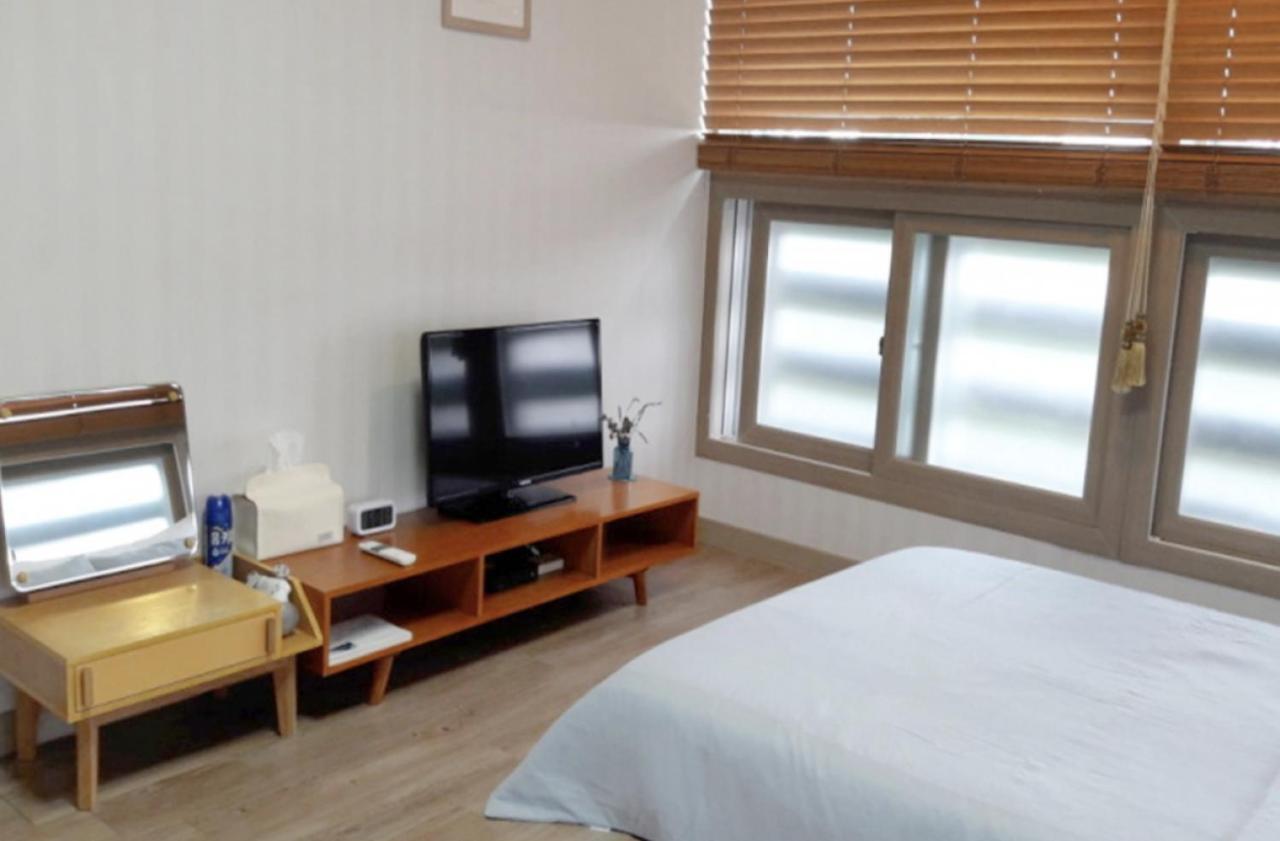 Moon Forest Guesthouse Jeju Esterno foto