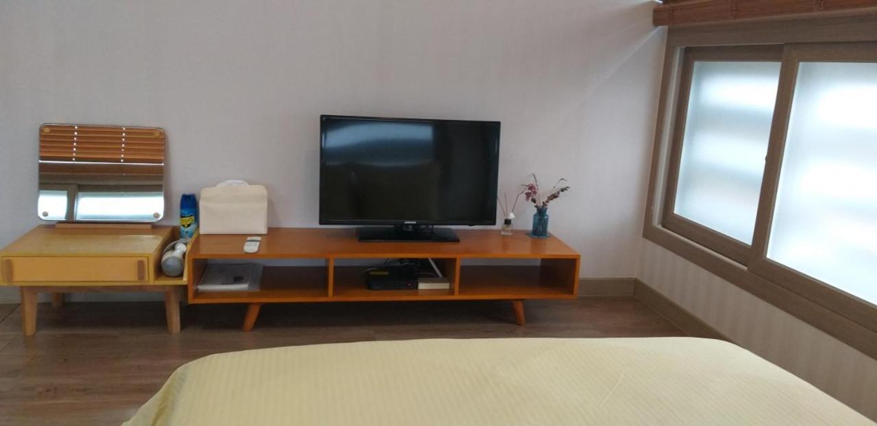 Moon Forest Guesthouse Jeju Esterno foto